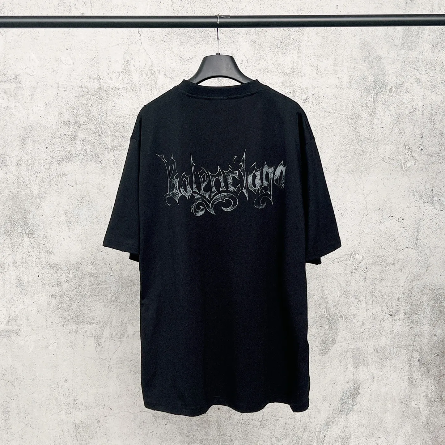 【 . Quality】BALENCI*GA/ .SS 26 New Arrival 。 Balenclag* T 。 . Authentic ， 。 ZP 。 260 ， . ， ， 。 。 ， 。 OS . Same Style ：BL 263778 ：Black，White Size：XS S M L